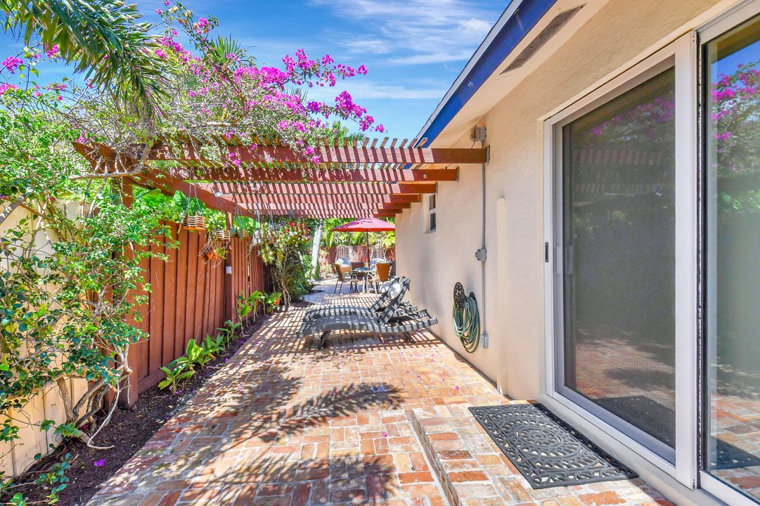 For Sale: $1,545,000 (3 beds, 3 baths, 1900 Square Feet)