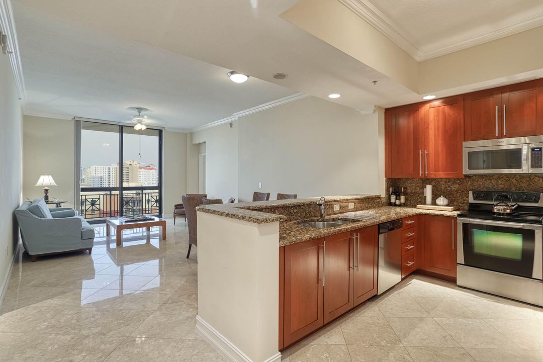 Active With Contract: $6,800 (2 beds, 2 baths, 1476 Square Feet)