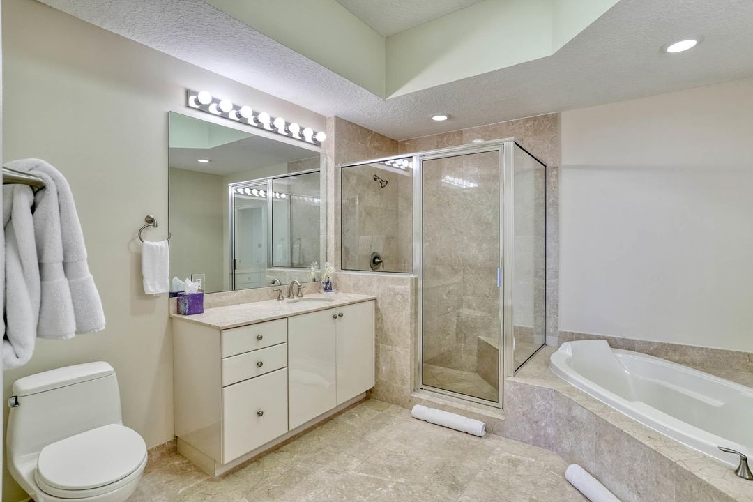 Active With Contract: $6,800 (2 beds, 2 baths, 1476 Square Feet)