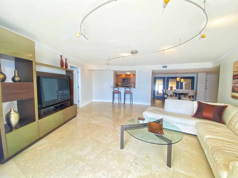 Active With Contract: $5,500 (2 beds, 2 baths, 1445 Square Feet)