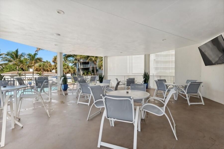 Active With Contract: $5,500 (2 beds, 2 baths, 1445 Square Feet)