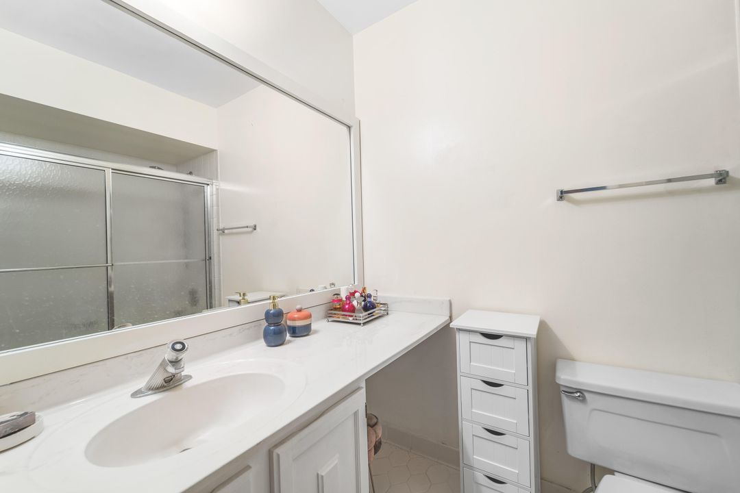 For Sale: $179,000 (2 beds, 2 baths, 1230 Square Feet)