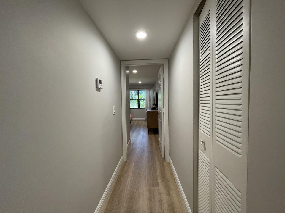 Active With Contract: $5,500 (2 beds, 2 baths, 1202 Square Feet)