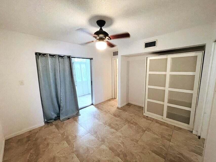 For Sale: $112,200 (1 beds, 1 baths, 468 Square Feet)