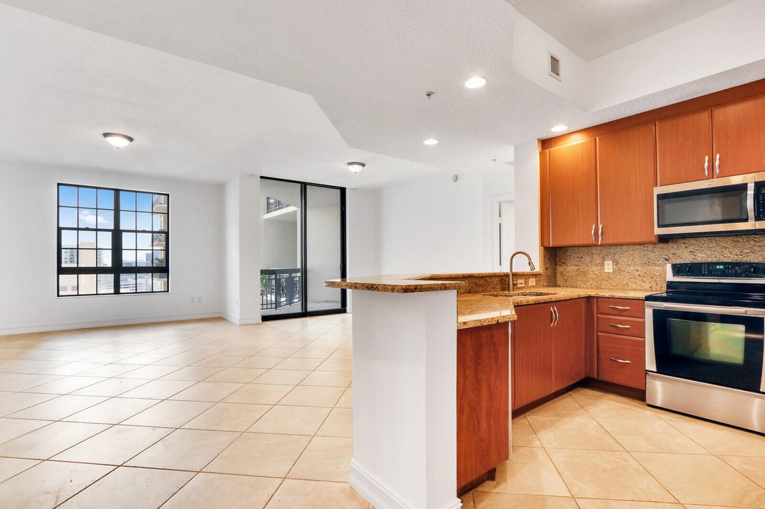 Active With Contract: $4,700 (2 beds, 2 baths, 1648 Square Feet)