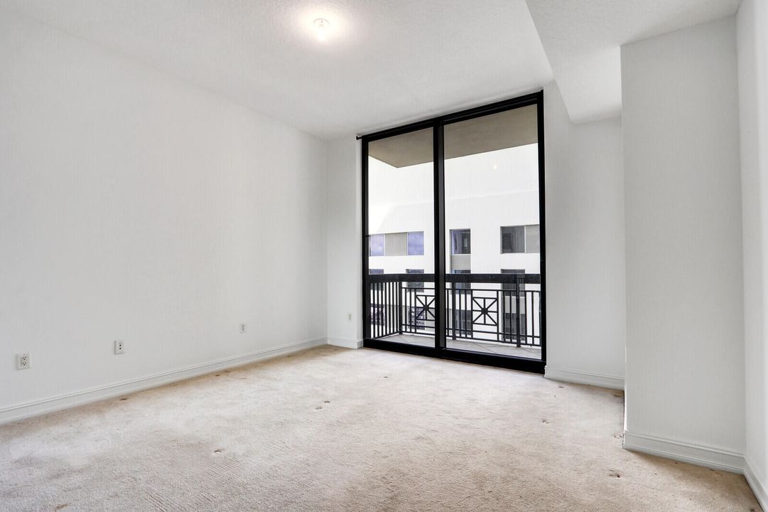 Active With Contract: $4,700 (2 beds, 2 baths, 1648 Square Feet)