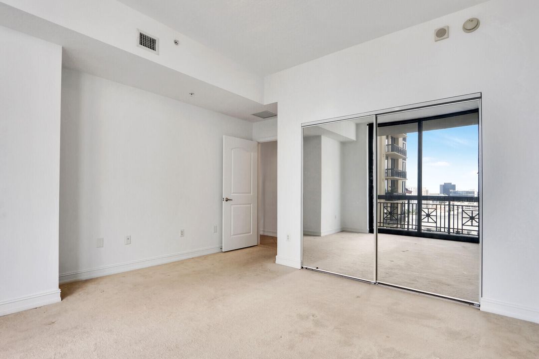 Active With Contract: $4,700 (2 beds, 2 baths, 1648 Square Feet)