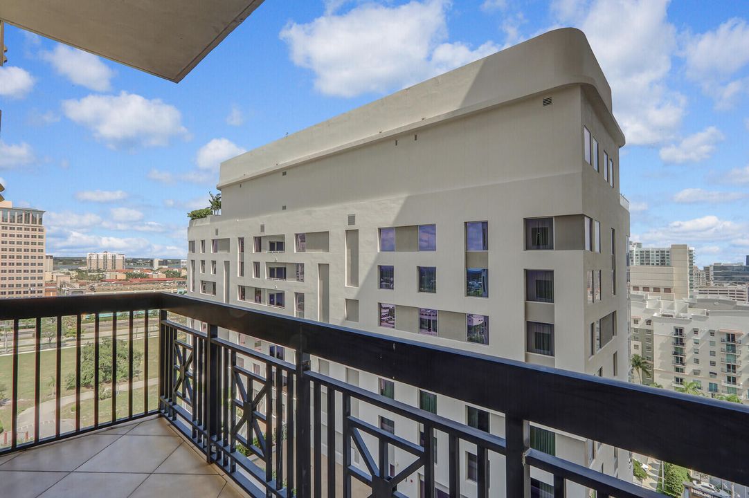 Active With Contract: $4,700 (2 beds, 2 baths, 1648 Square Feet)