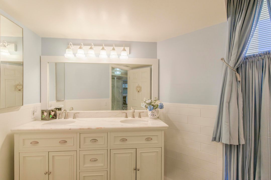 For Sale: $659,900 (2 beds, 2 baths, 1805 Square Feet)