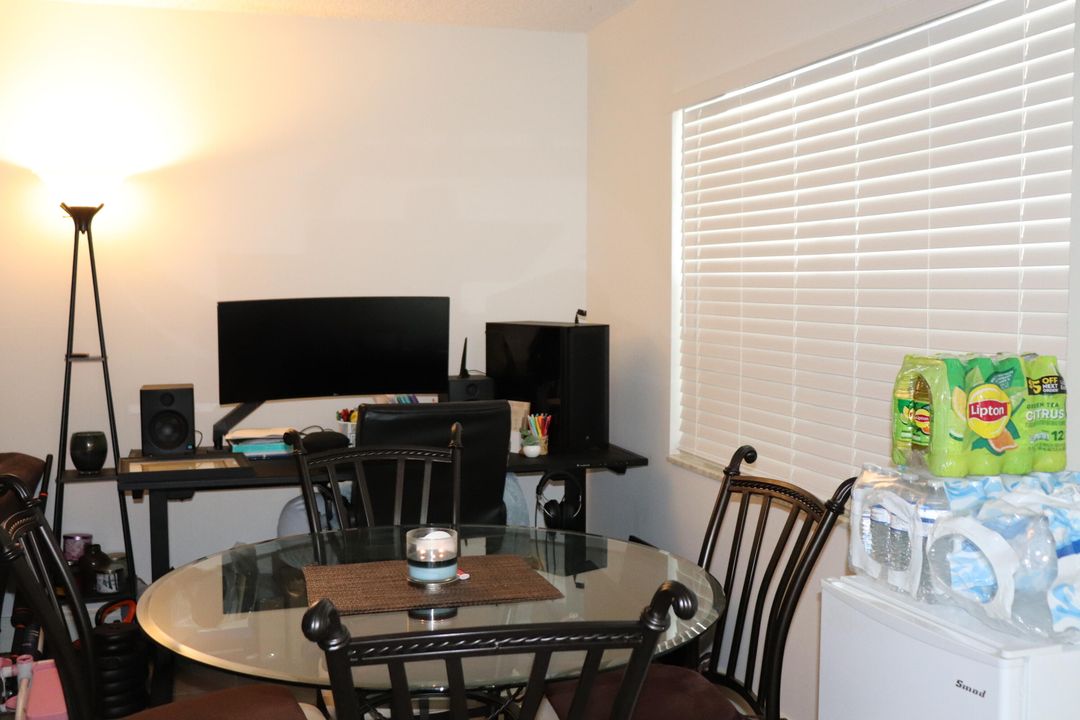 For Sale: $105,000 (2 beds, 2 baths, 920 Square Feet)