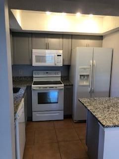 Active With Contract: $1,600 (2 beds, 2 baths, 782 Square Feet)