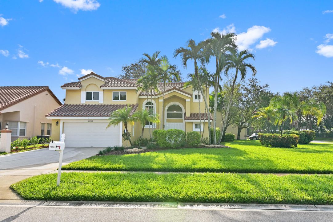 Active With Contract: $699,000 (4 beds, 2 baths, 2358 Square Feet)