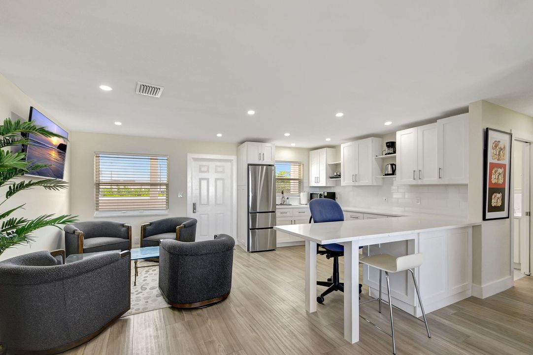 Active With Contract: $7,000 (3 beds, 2 baths, 1696 Square Feet)