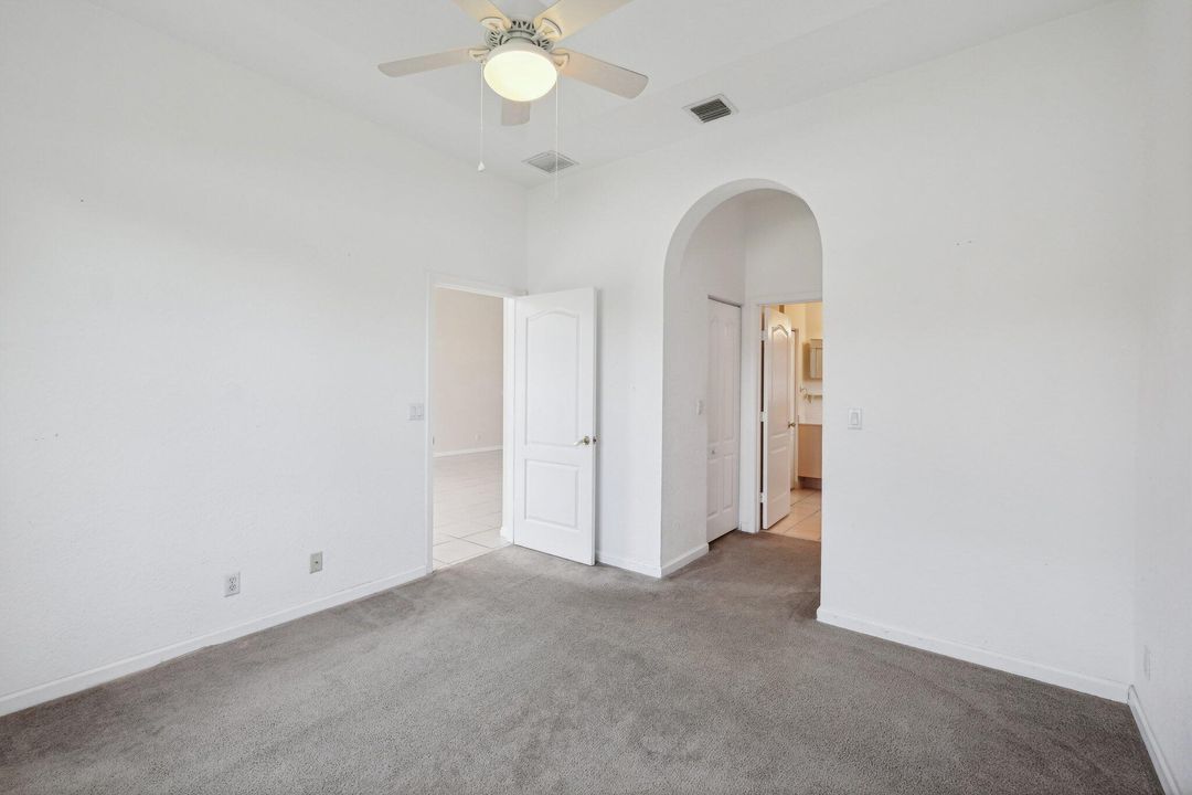 Active With Contract: $275,000 (3 beds, 2 baths, 1377 Square Feet)