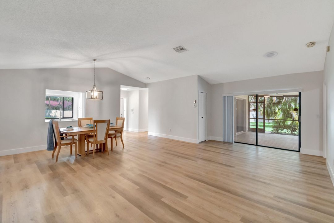 Active With Contract: $349,000 (2 beds, 2 baths, 1603 Square Feet)