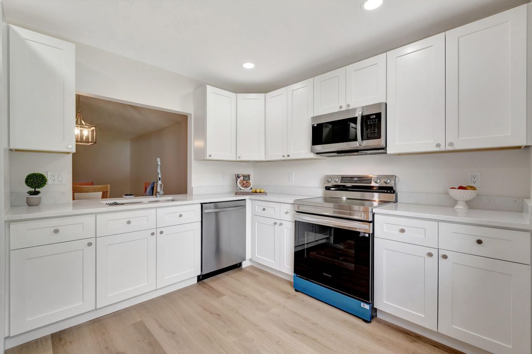 Active With Contract: $349,000 (2 beds, 2 baths, 1603 Square Feet)