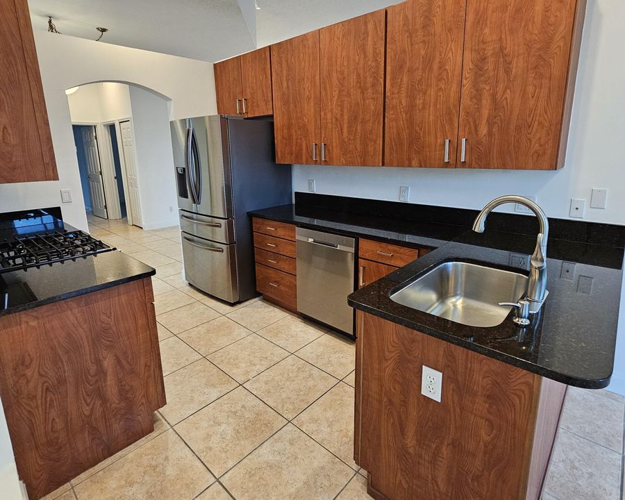 For Rent: $3,000 (2 beds, 2 baths, 1614 Square Feet)