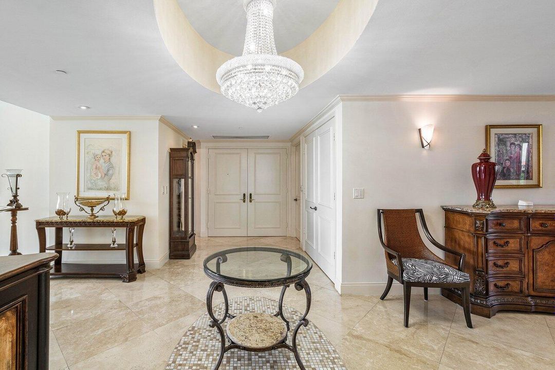 En Venta: $1,775,000 (2 camas, 2 baños, 2601 Pies cuadrados)