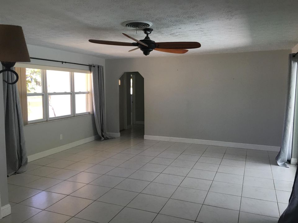 For Rent: $2,850 (3 beds, 2 baths, 1562 Square Feet)