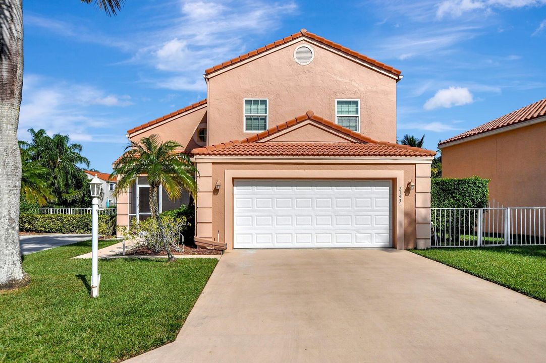 Active With Contract: $575,000 (3 beds, 2 baths, 2087 Square Feet)