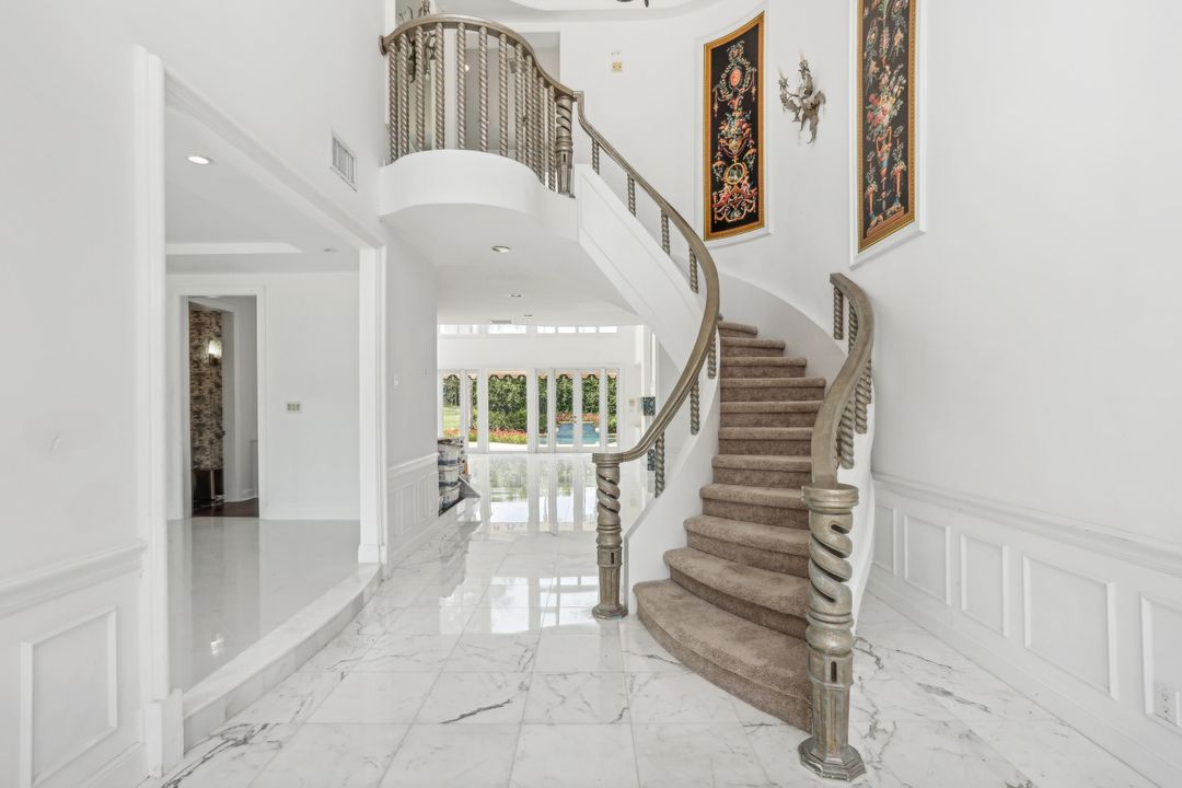 For Sale: $3,495,000 (6 beds, 6 baths, 6174 Square Feet)