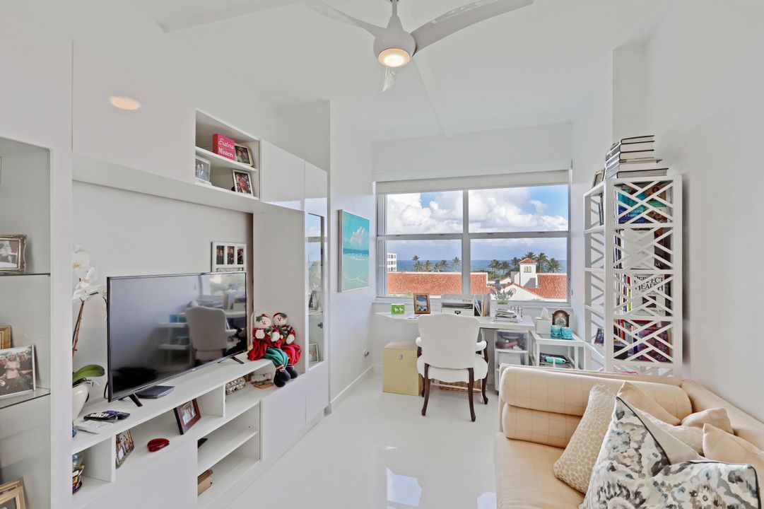 For Sale: $1,275,000 (3 beds, 2 baths, 1578 Square Feet)