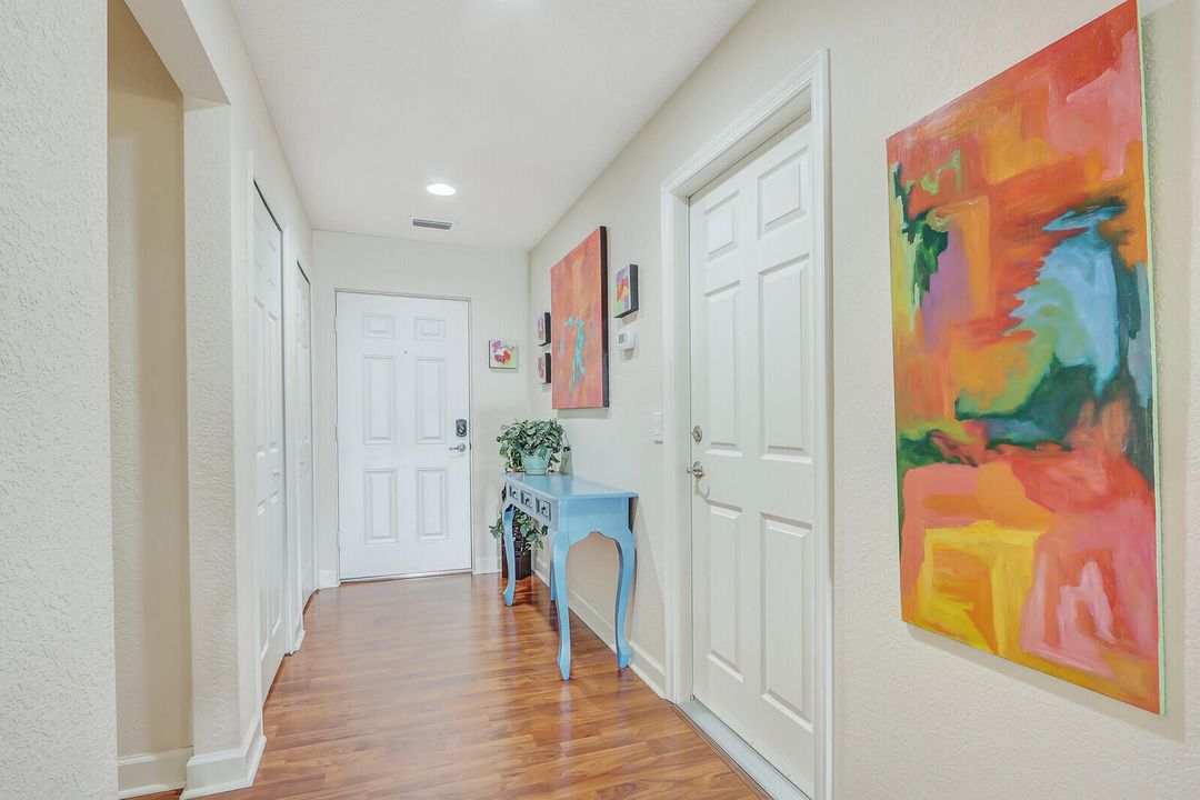 For Sale: $214,900 (2 beds, 2 baths, 1627 Square Feet)