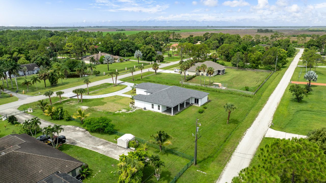 Active With Contract: $999,000 (5 beds, 4 baths, 3126 Square Feet)