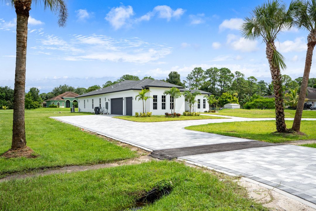 Active With Contract: $999,000 (5 beds, 4 baths, 3126 Square Feet)