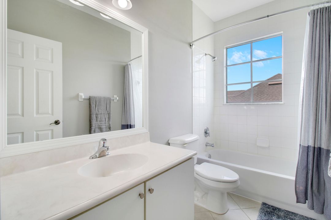 Active With Contract: $570,000 (3 beds, 2 baths, 2220 Square Feet)