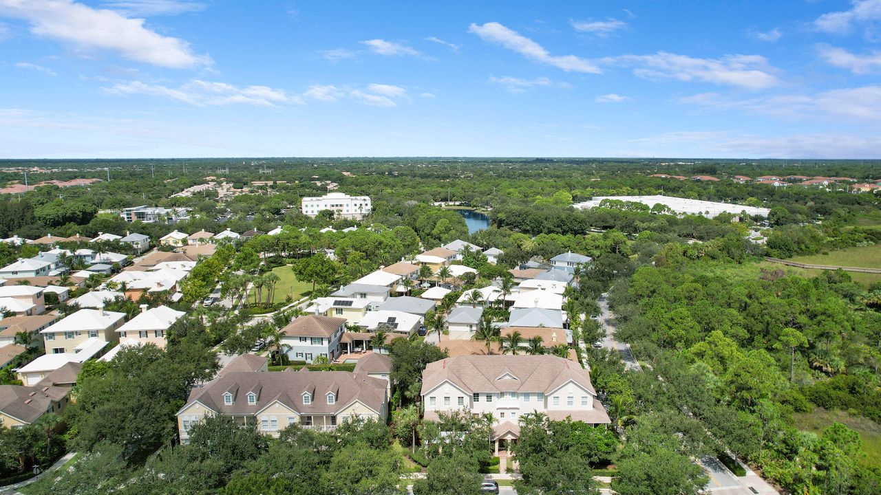 Active With Contract: $570,000 (3 beds, 2 baths, 2220 Square Feet)