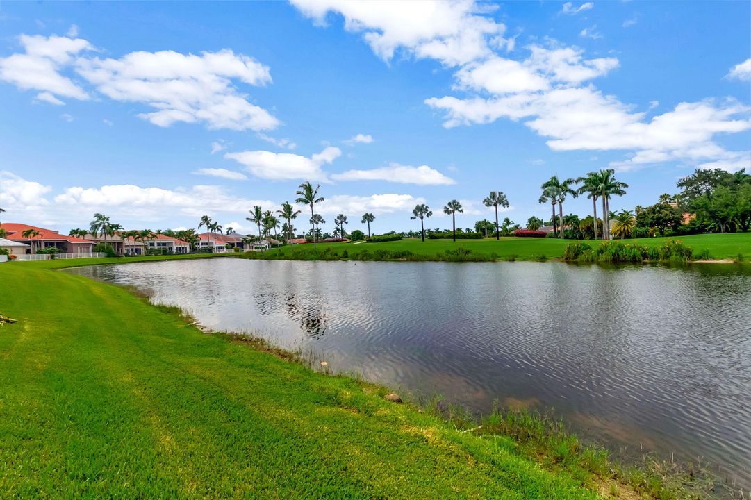 Active With Contract: $1,850,000 (3 beds, 3 baths, 2585 Square Feet)