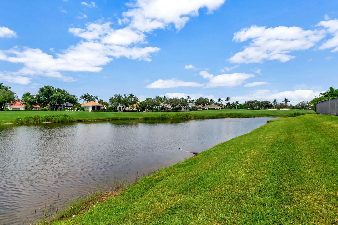 Active With Contract: $1,850,000 (3 beds, 3 baths, 2585 Square Feet)