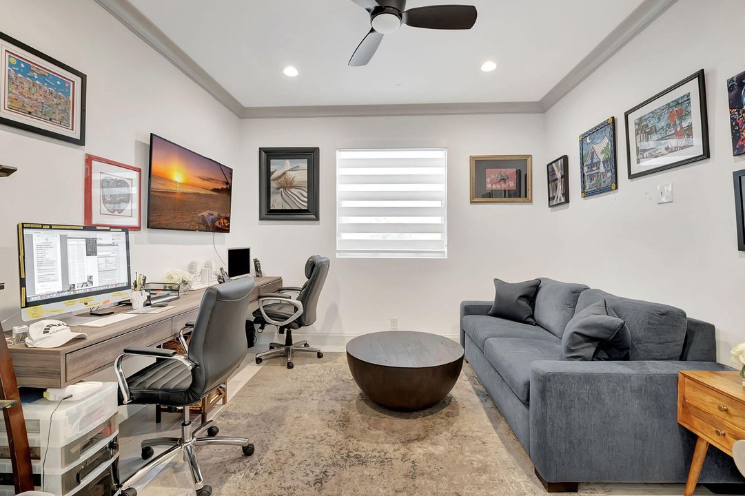 Active With Contract: $1,850,000 (3 beds, 3 baths, 2585 Square Feet)