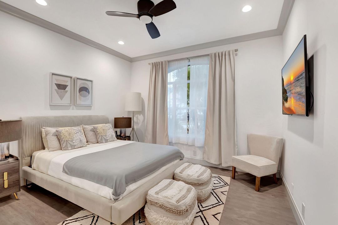 Active With Contract: $1,850,000 (3 beds, 3 baths, 2585 Square Feet)