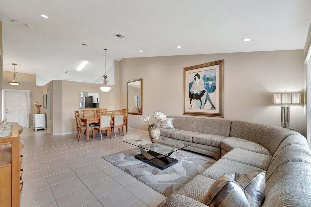 Active With Contract: $389,000 (2 beds, 2 baths, 1378 Square Feet)