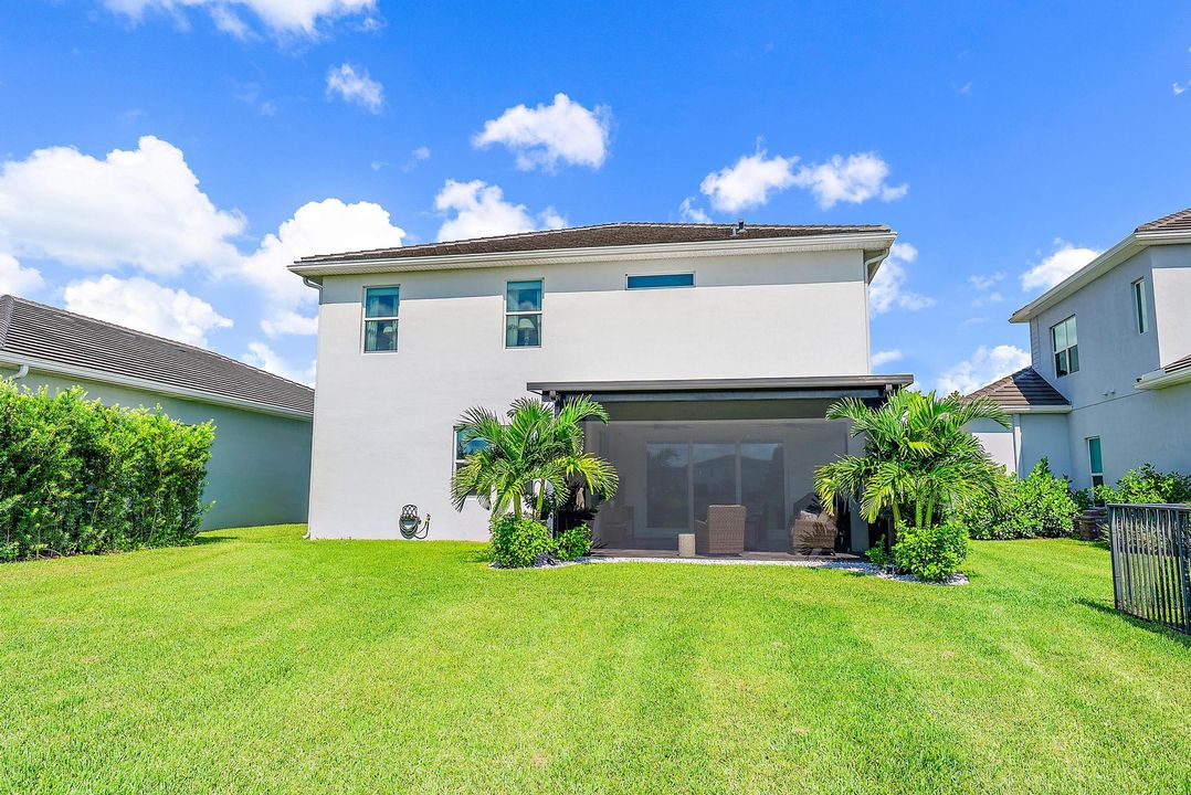 For Sale: $999,000 (4 beds, 3 baths, 2933 Square Feet)