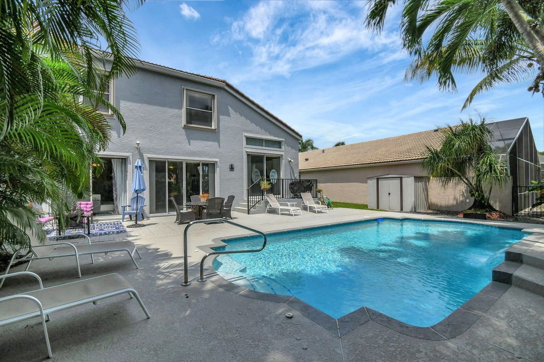 Active With Contract: $650,000 (4 beds, 3 baths, 2714 Square Feet)