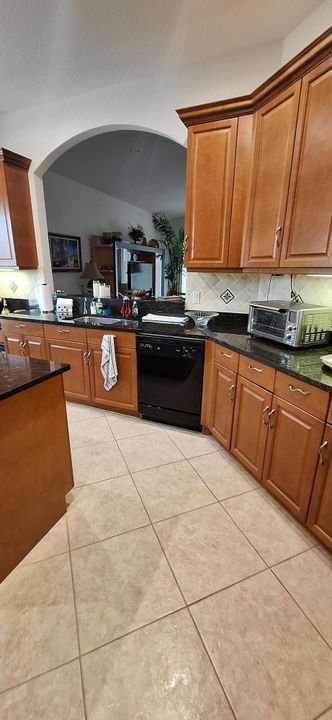 Active With Contract: $16,500 (3 beds, 3 baths, 2793 Square Feet)