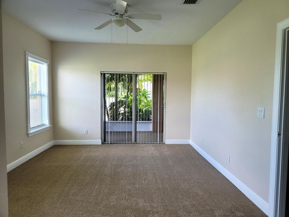 Active With Contract: $2,500 (4 beds, 2 baths, 2055 Square Feet)