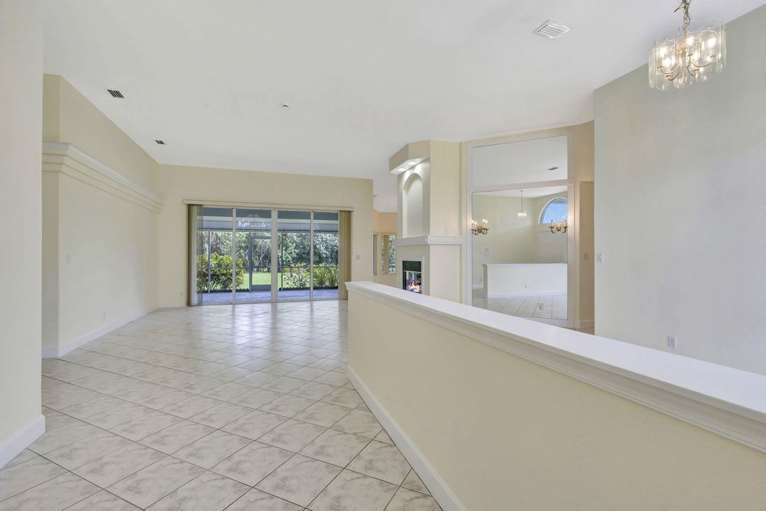 Active With Contract: $3,800 (3 beds, 2 baths, 2652 Square Feet)