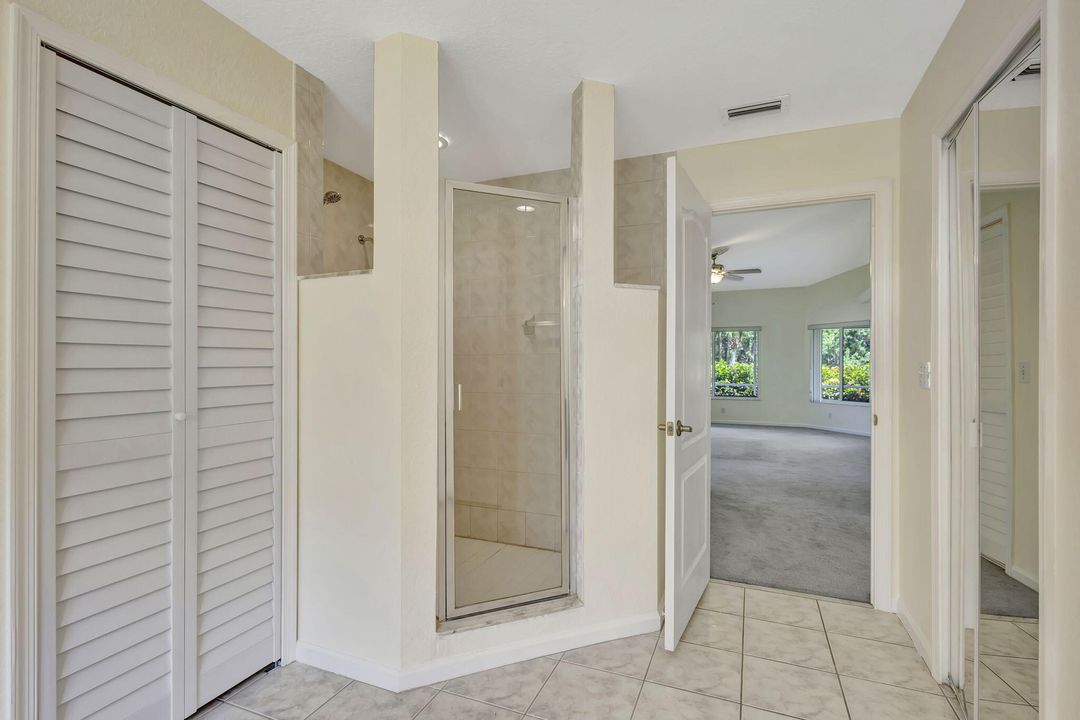 Active With Contract: $3,800 (3 beds, 2 baths, 2652 Square Feet)