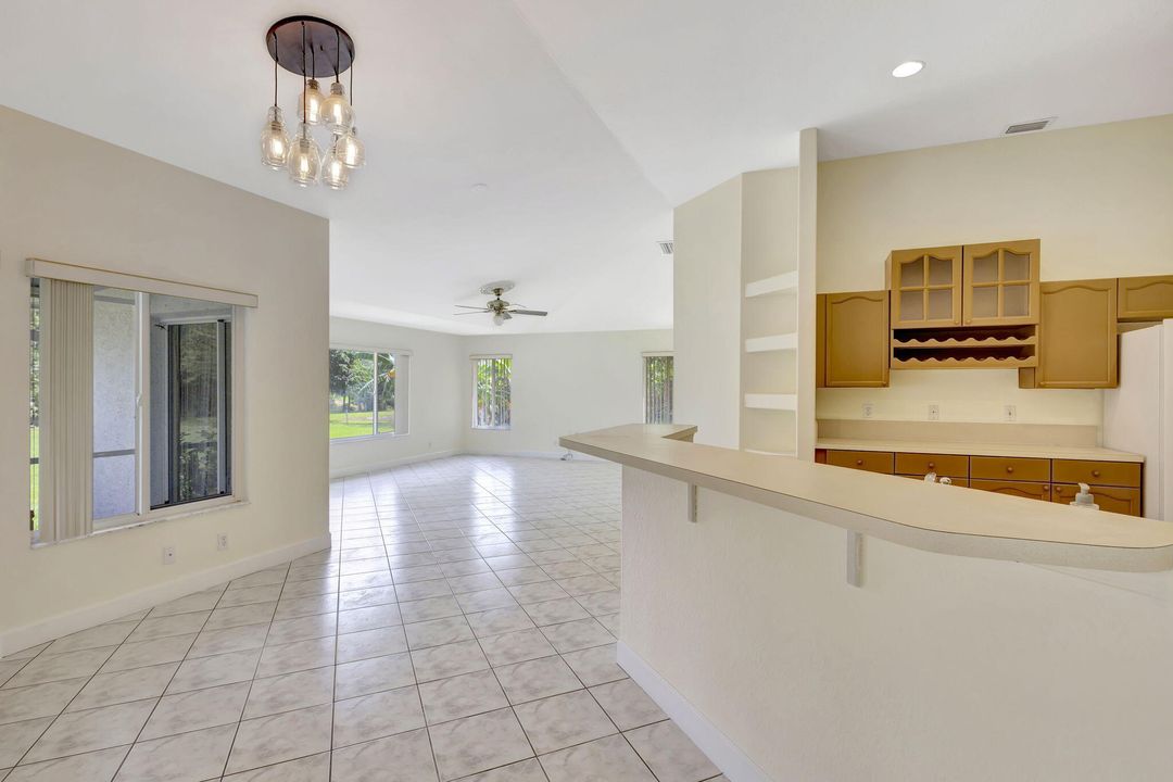 Active With Contract: $3,800 (3 beds, 2 baths, 2652 Square Feet)