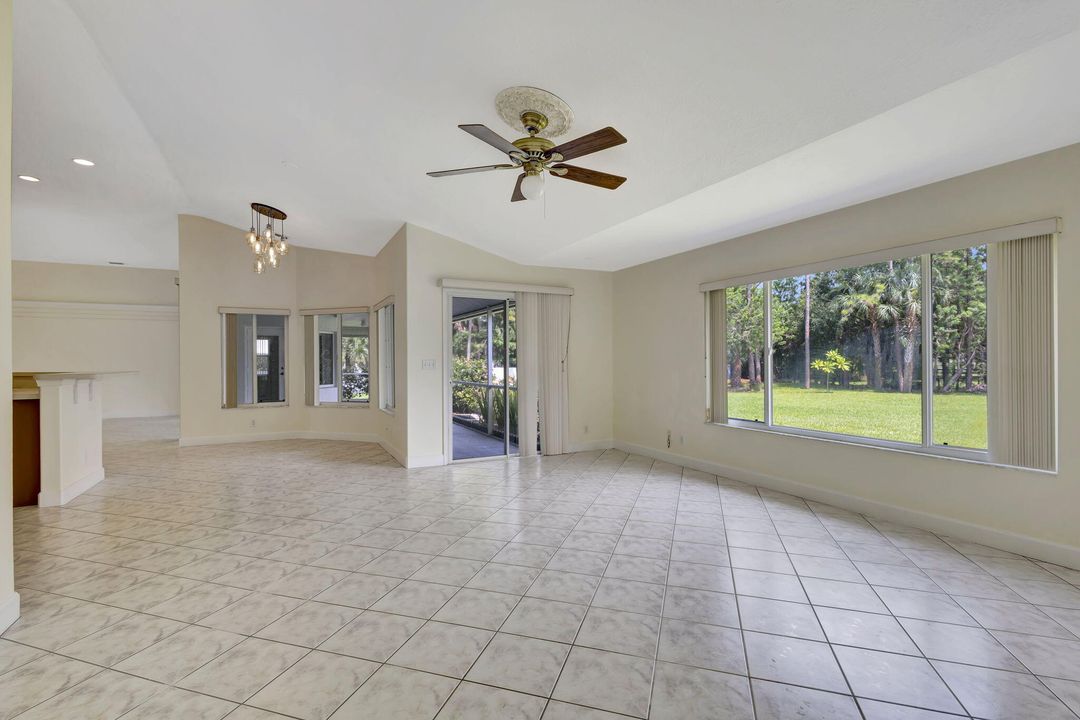 Active With Contract: $3,800 (3 beds, 2 baths, 2652 Square Feet)