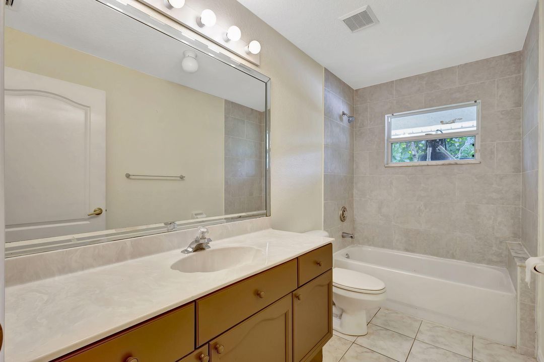 Active With Contract: $3,800 (3 beds, 2 baths, 2652 Square Feet)