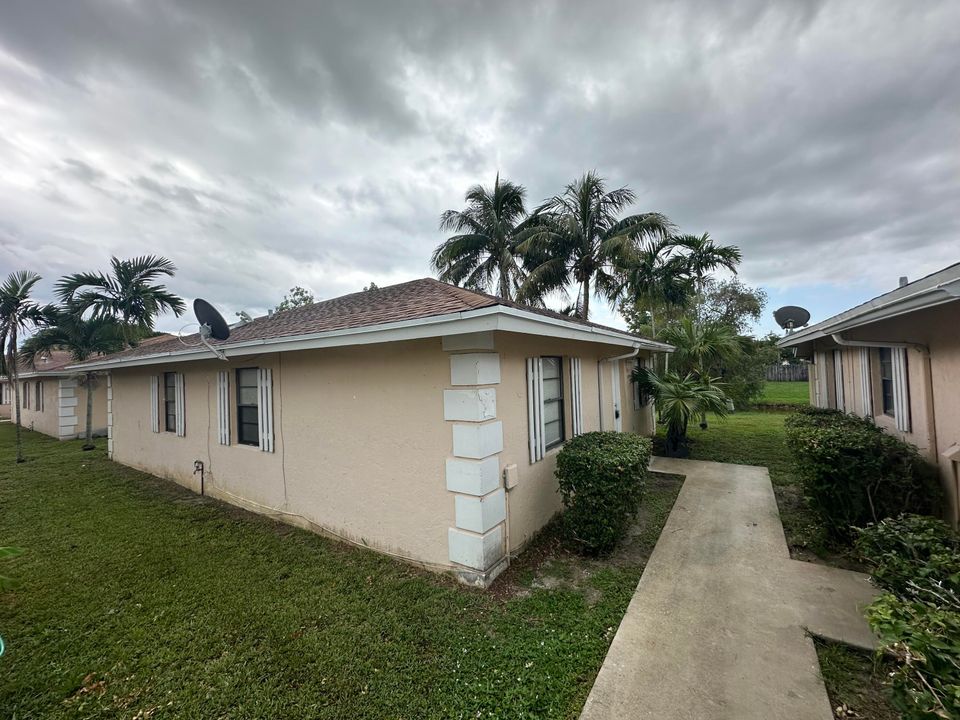 Active With Contract: $2,500 (3 beds, 2 baths, 1100 Square Feet)