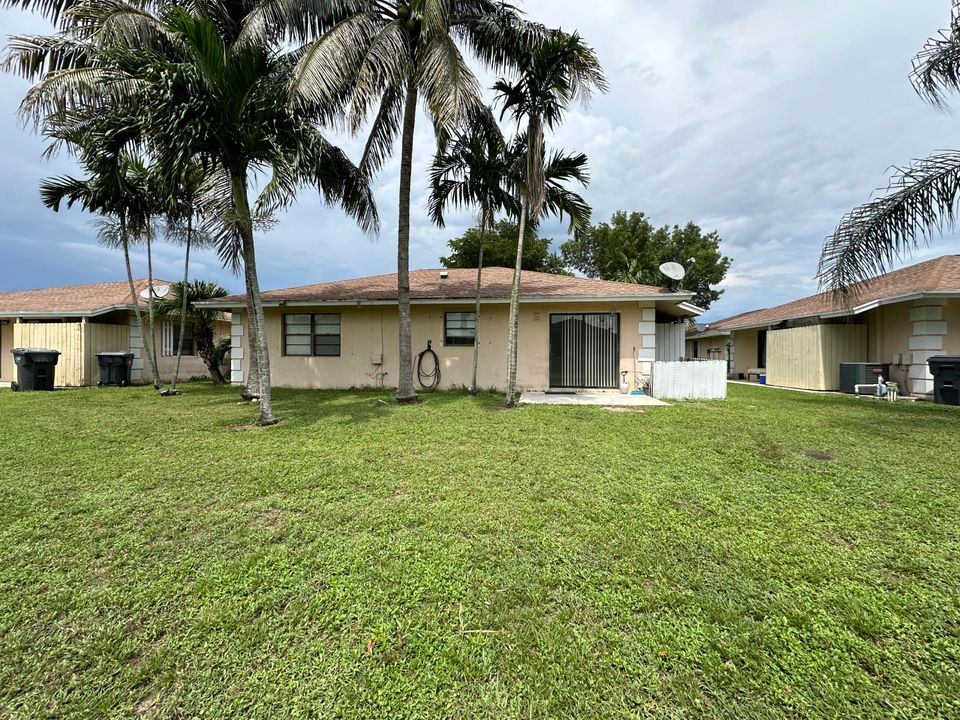 Active With Contract: $2,500 (3 beds, 2 baths, 1100 Square Feet)