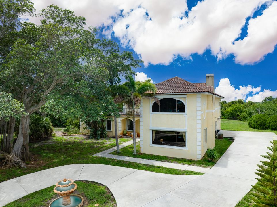 For Sale: $1,150,000 (3 beds, 2 baths, 3293 Square Feet)