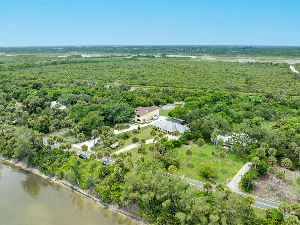 For Sale: $1,150,000 (3 beds, 2 baths, 3293 Square Feet)