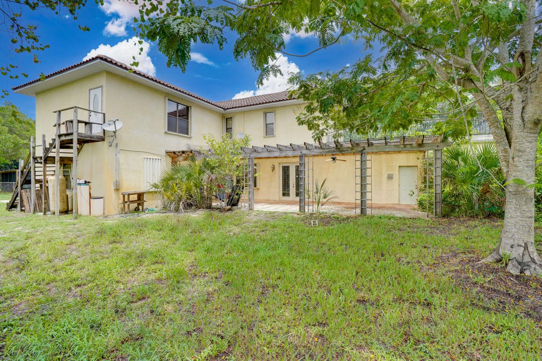 For Sale: $1,150,000 (3 beds, 2 baths, 3293 Square Feet)